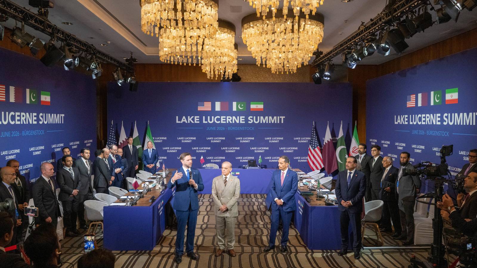 US and Iran Wrap Second Day of Talks After Rough Start