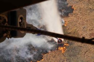 CH-47 Chinook perform aerial water bucket drops on Maui