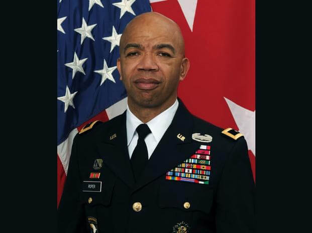 US Army Reserve's 1st Black Lieutenant General Retires from Military