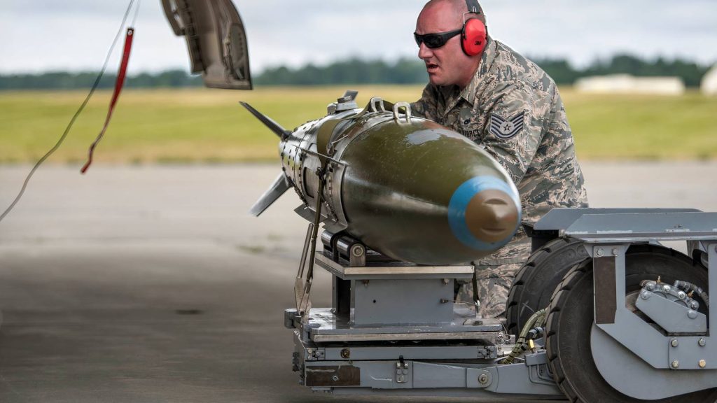 US Aims to Expand Ukraine Strike Range With $373 Million Bomb Package