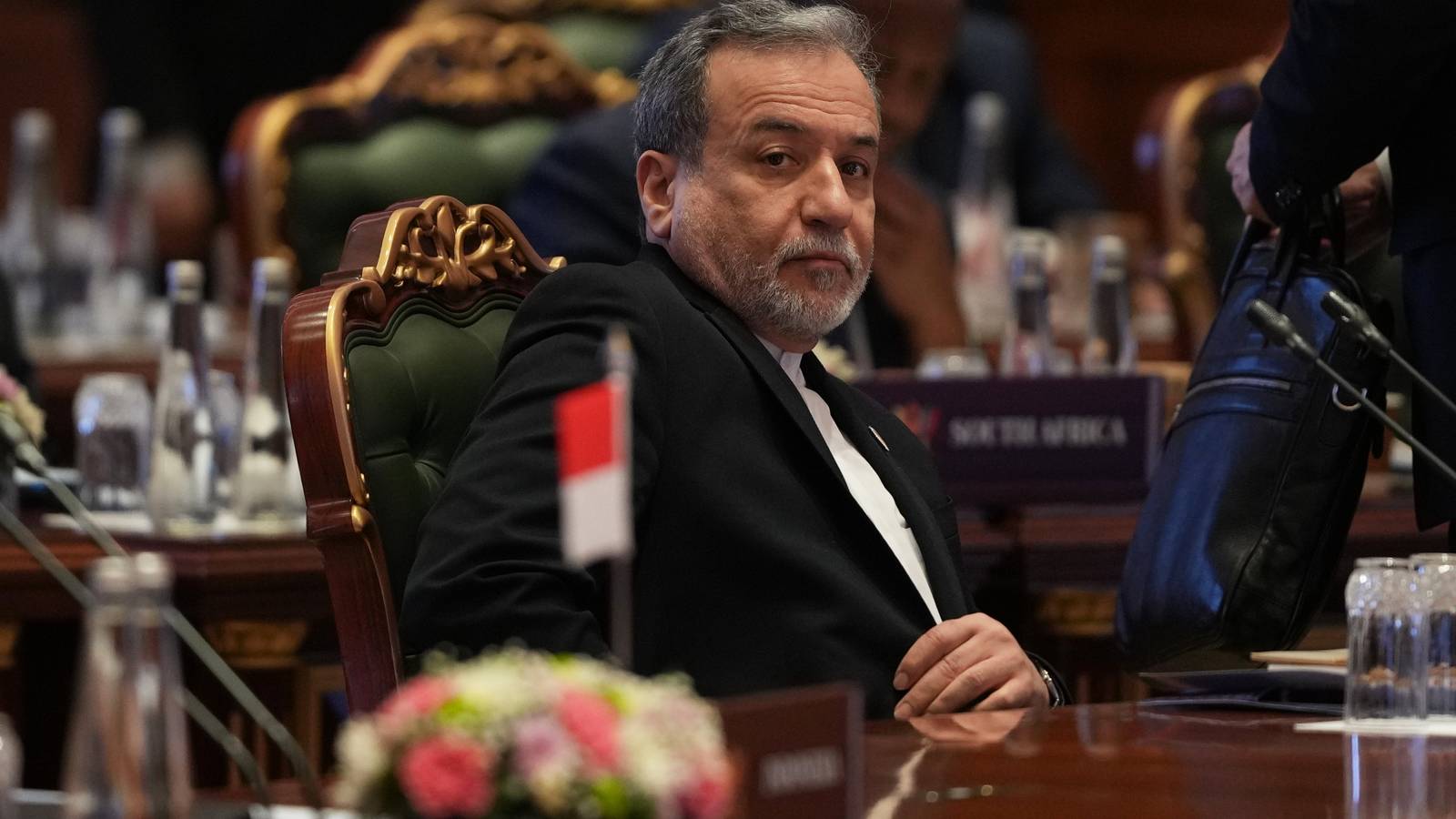 Iran’s Top Diplomat Says a Lack of Trust Is Impeding Talks to End War With the US