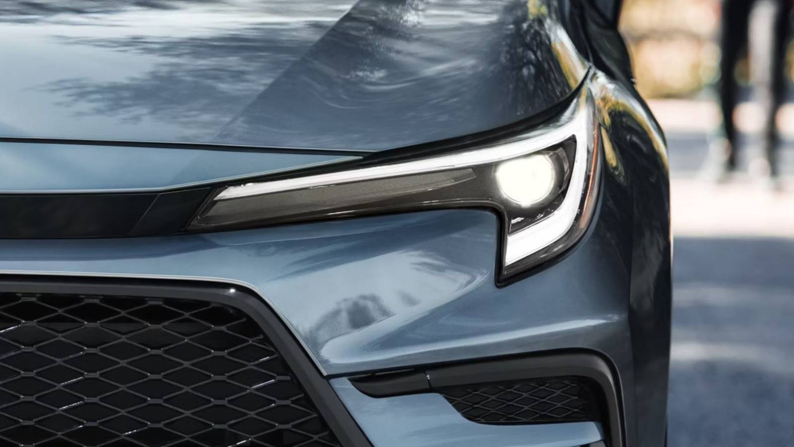 This Toyota Hybrid Offers AWD, Costs Less, And Matches The Civic Hybrid's Fuel Economy