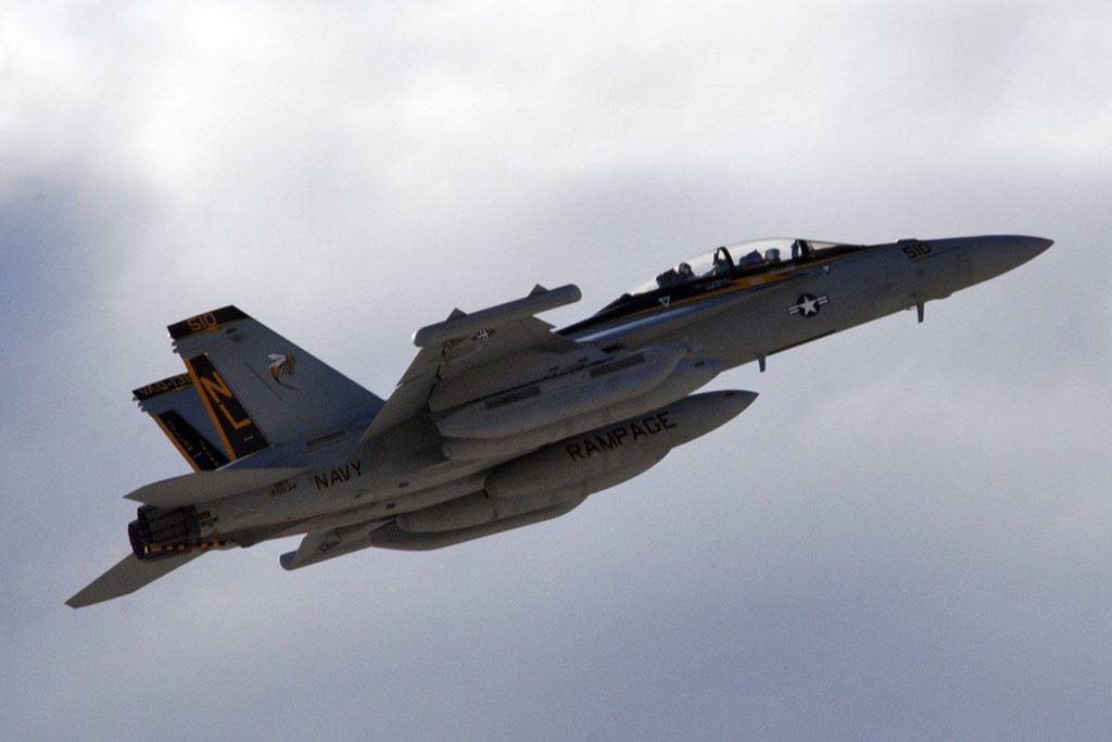 Four Navy Aviators Survive Midair Collision at Idaho Air Show
