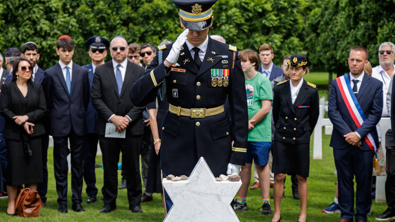 Jewish Veterans Incorrectly Buried Under Latin Crosses Get New Headstones