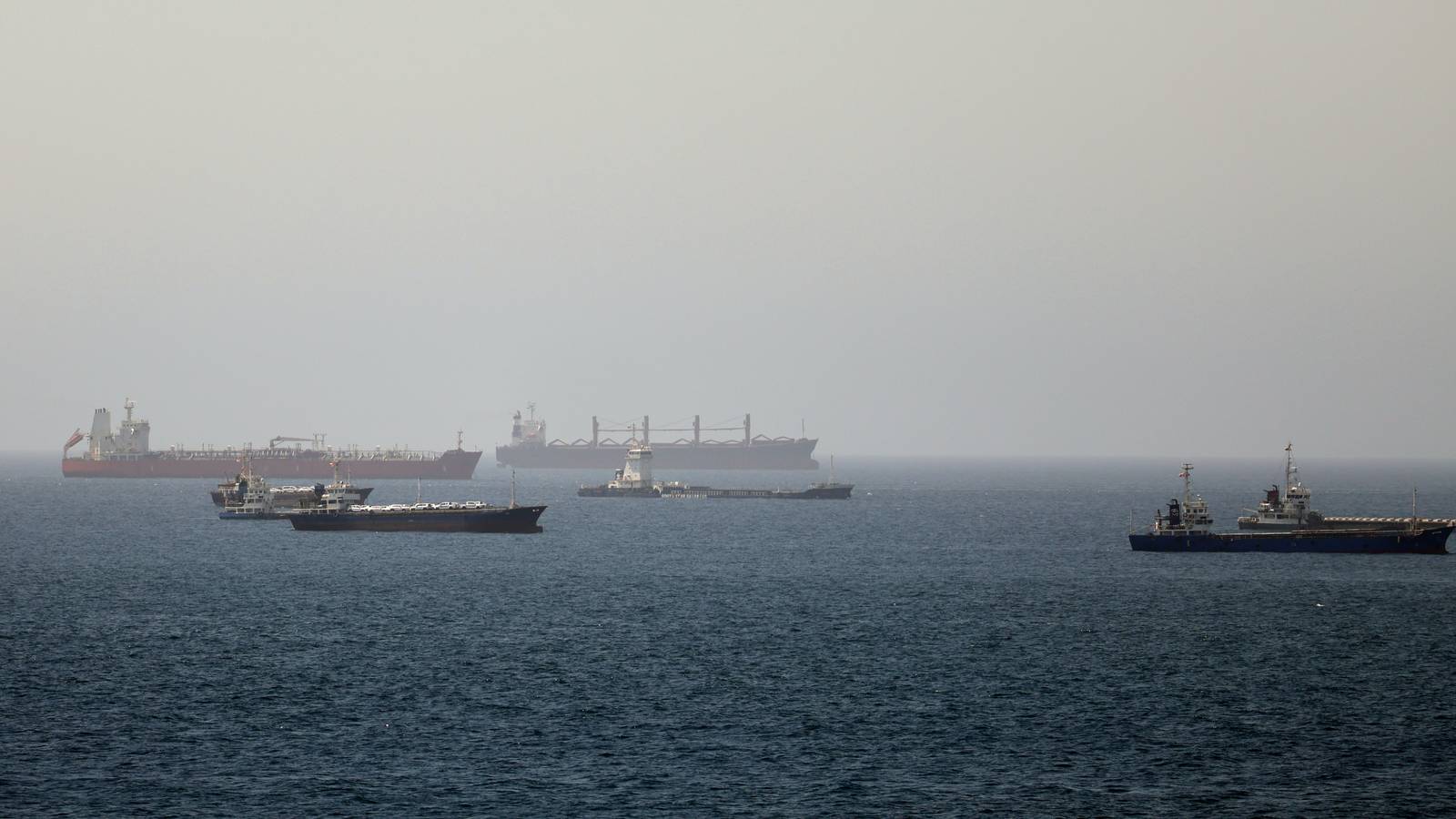 US Strikes Iranian Missile, Drone Sites in Retaliatory Strait of Hormuz Attack