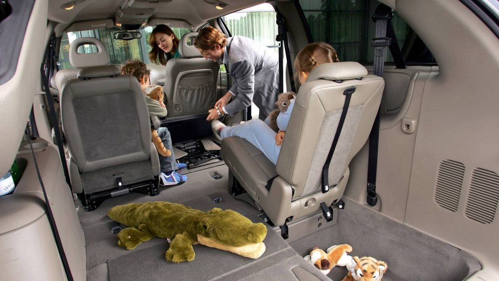 Chrysler Minivans Could Be The Most Insanely Versatile Cars If This Idea Become Reality